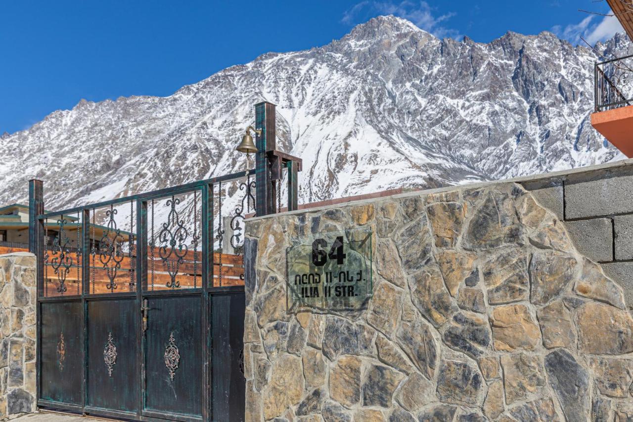 Cliff House Hotel Kazbegi Kültér fotó