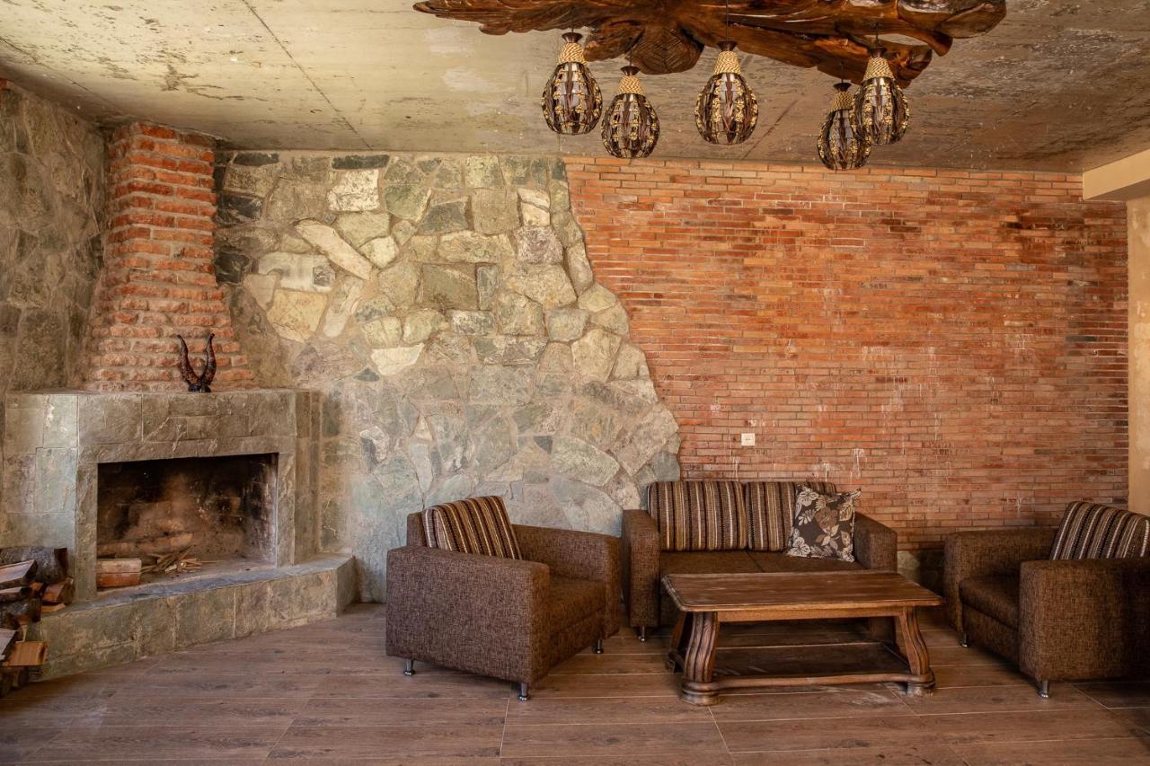 Cliff House Hotel Kazbegi Kültér fotó