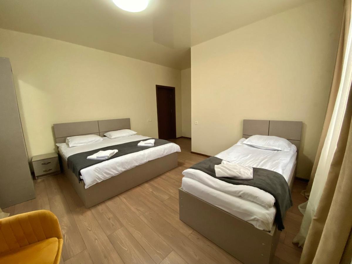 Cliff House Hotel Kazbegi Kültér fotó